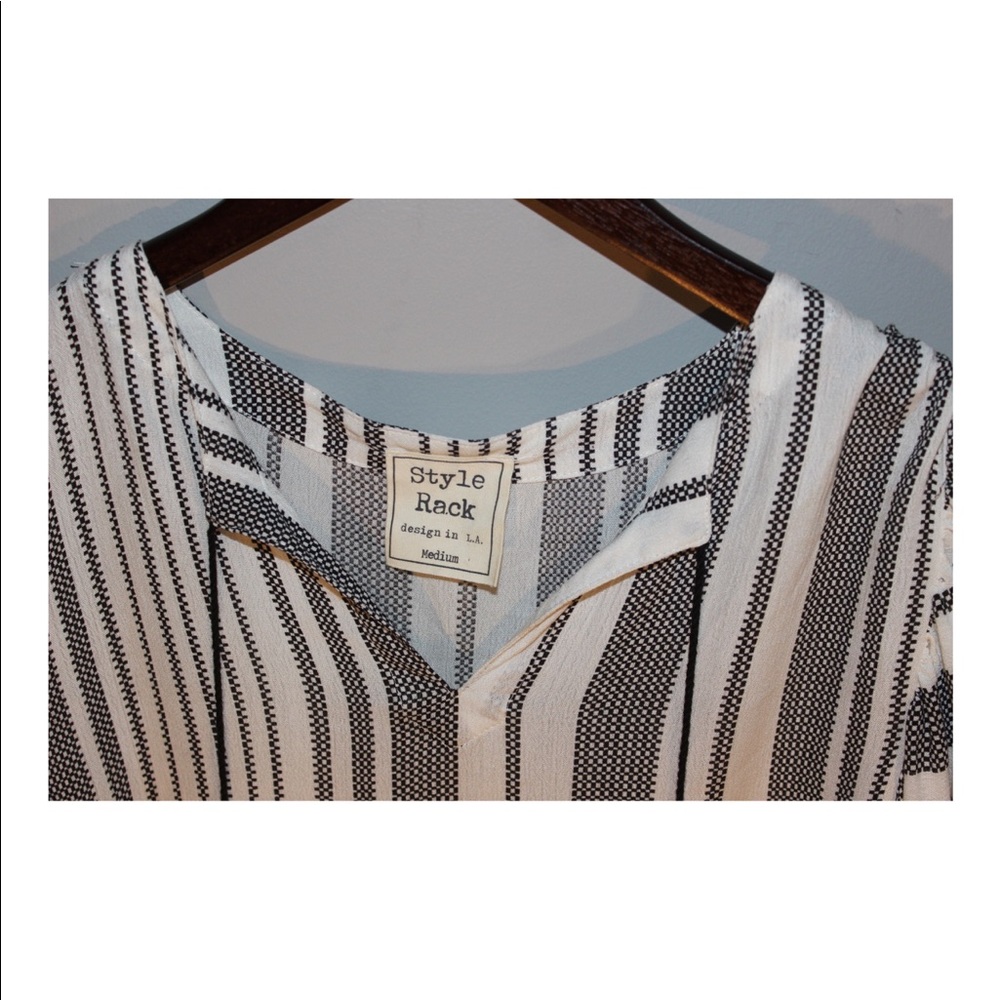 Flowy Striped Style Rack Top - Picture 5 of 5